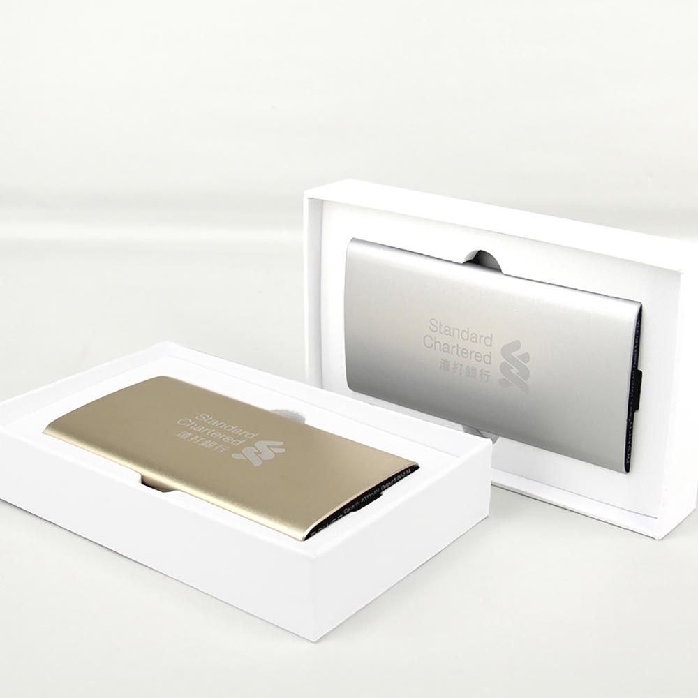 Standard Chartered 客戶項目案例 &mdash; 鋁製流動充電器