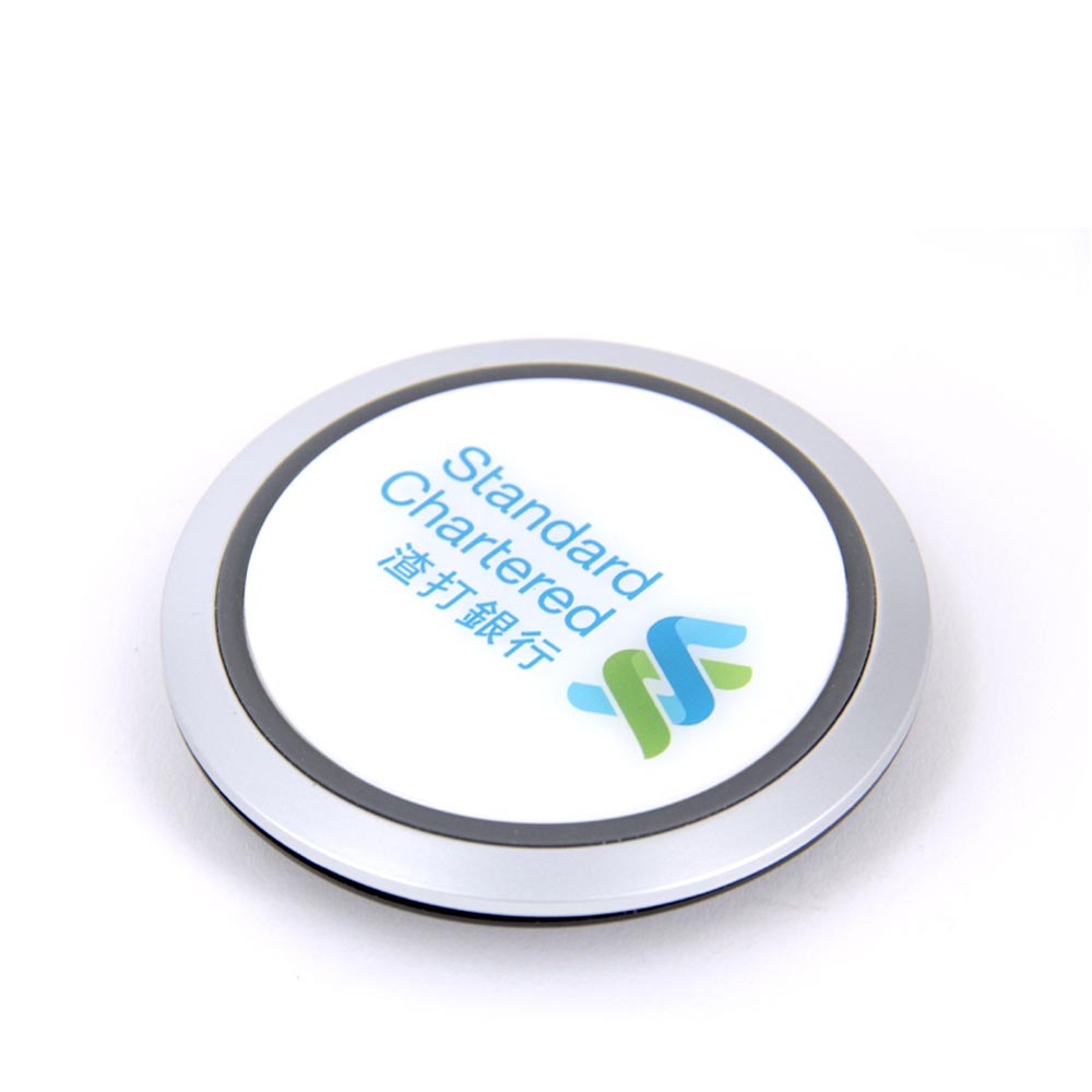 Standard Chartered 客戶項目案例 &mdash; 無線充電器