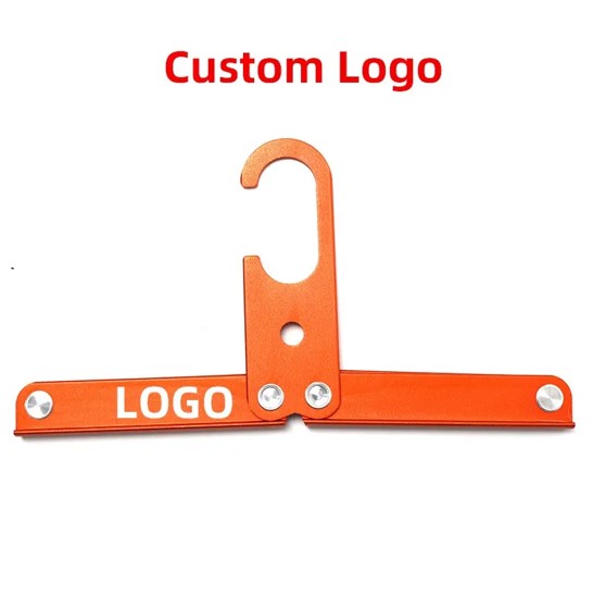 Foldable clothes hanger