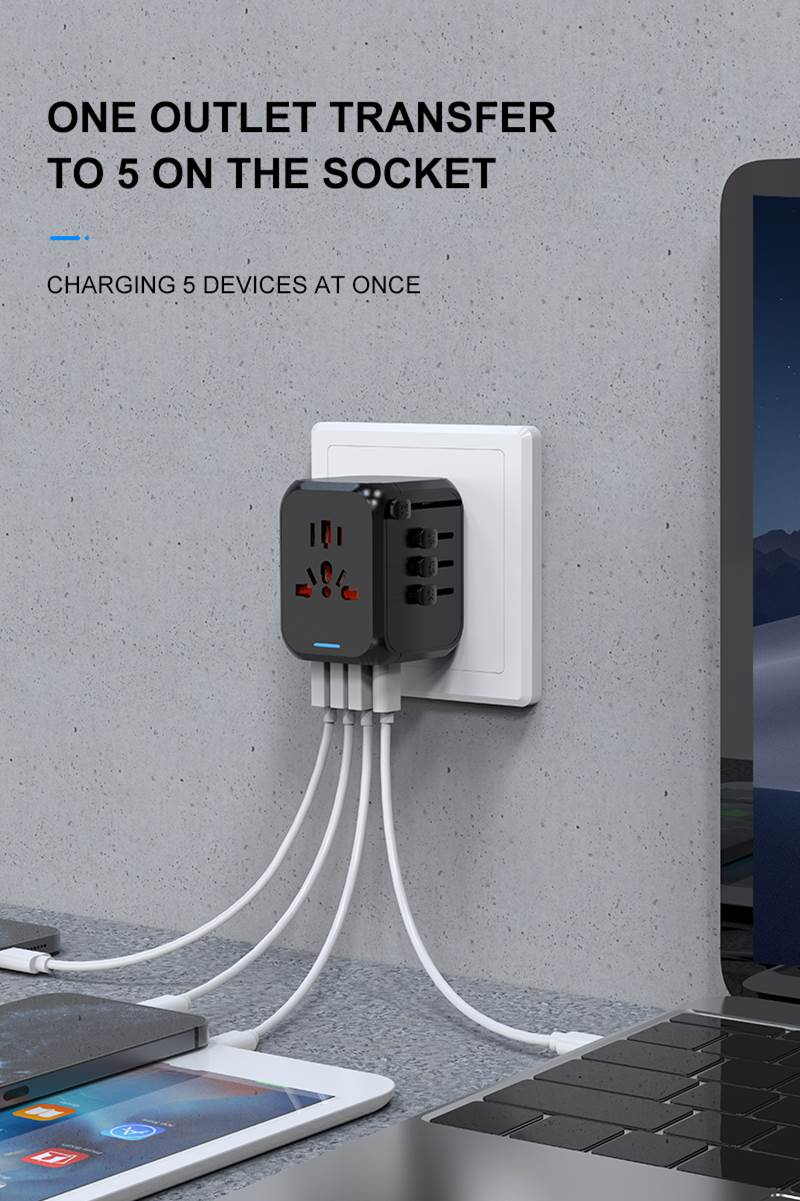 通用旅行轉換插頭 ( 3 x USB + 1 Type C port )