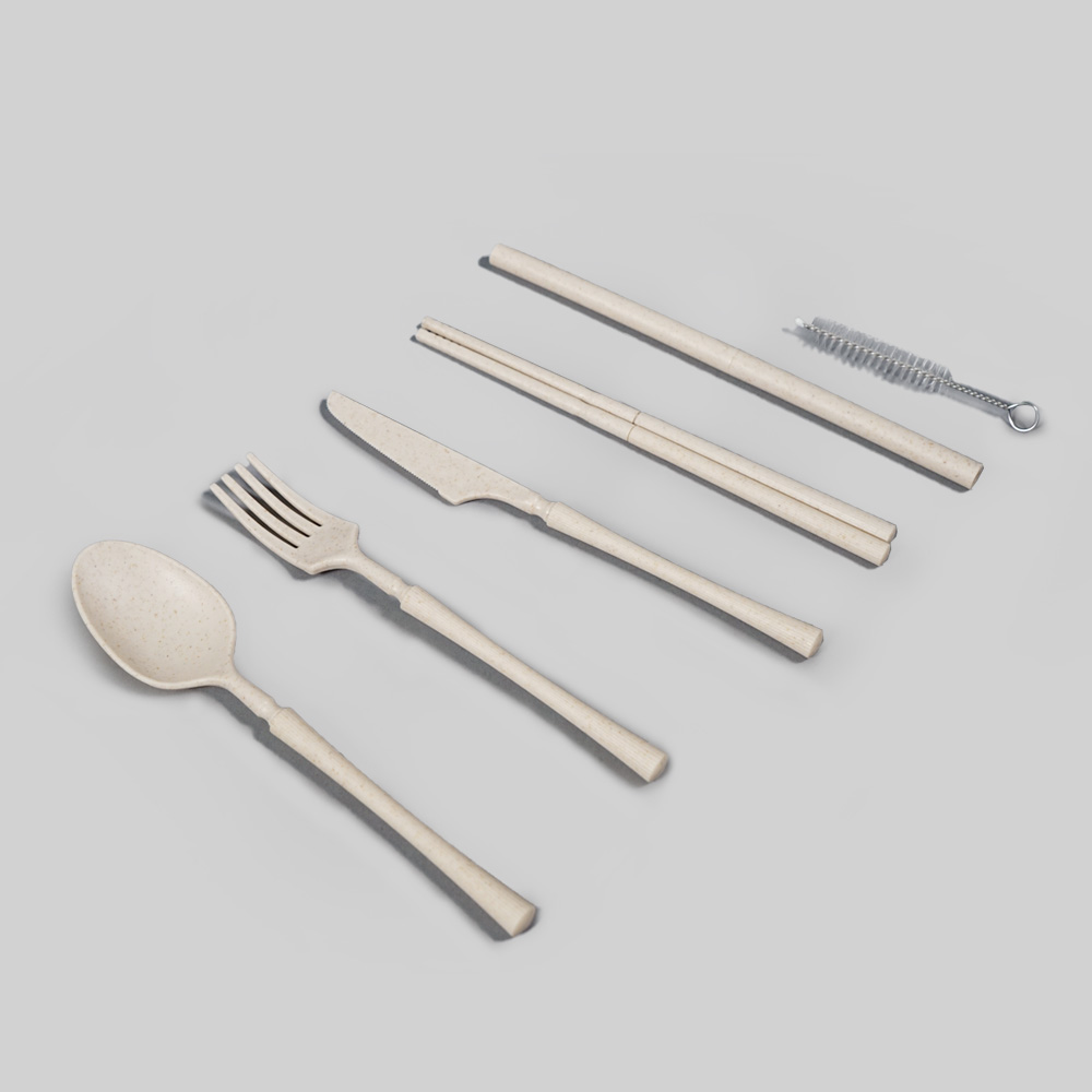 Portable wheat straw cutlery set with case